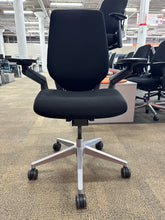 Load image into Gallery viewer, Steelcase Gesture Task Chair (Black/Platinum)